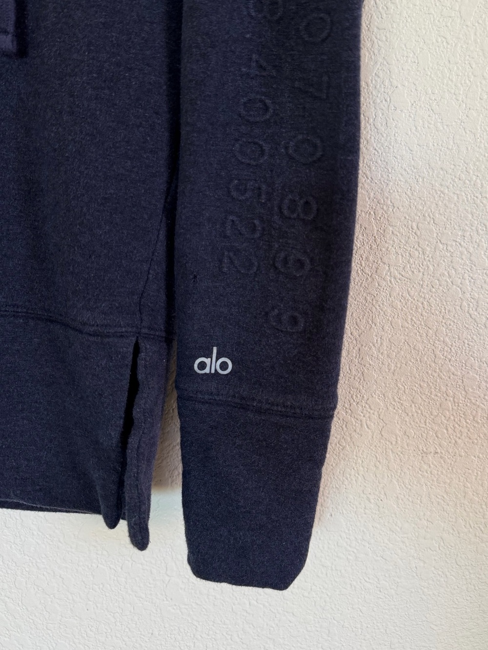 ALO Yoga Navy Drawstring Hoodie Sweatshirt Size S - Picture 4 of 5